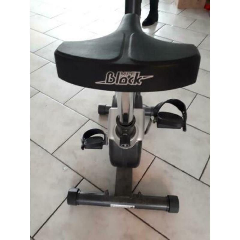 Hometrainer, stapper en buikspier apparaat