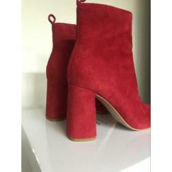 Rode suede haklaars | &Other Stories | mt 39
