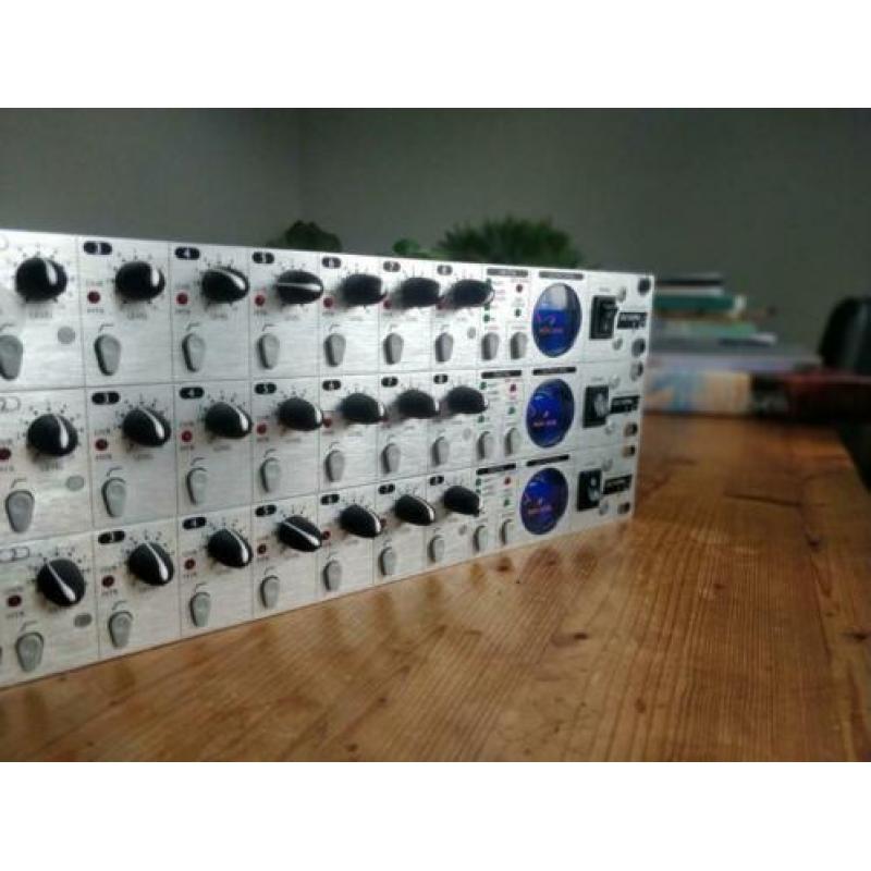 3x Focusrite Octopre Le mic preamp