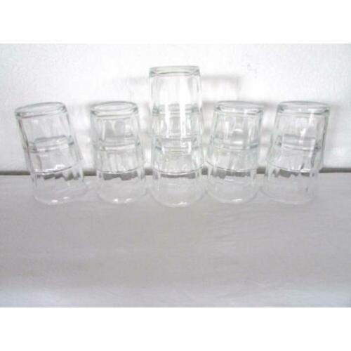 11 drinkglazen, golvende stijl (ophalen Amersfoort)