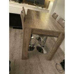 Houten bartafel