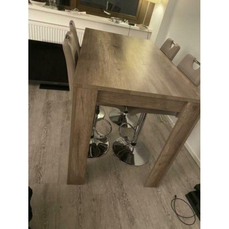 Houten bartafel