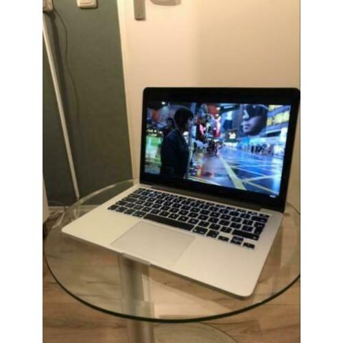 Prachtige Macbook Pro Retina 13 SSD in Nieuwstaat late 2012!