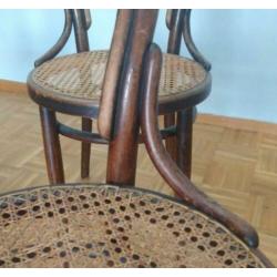 Vintage thonet-stijl stoelen
