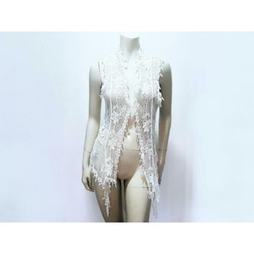 Top wit kant mouwloos vest luxe Ibiza ONE SIZE: 10,-