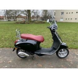 Vespa Primavera Black Snor 2e eigenaar