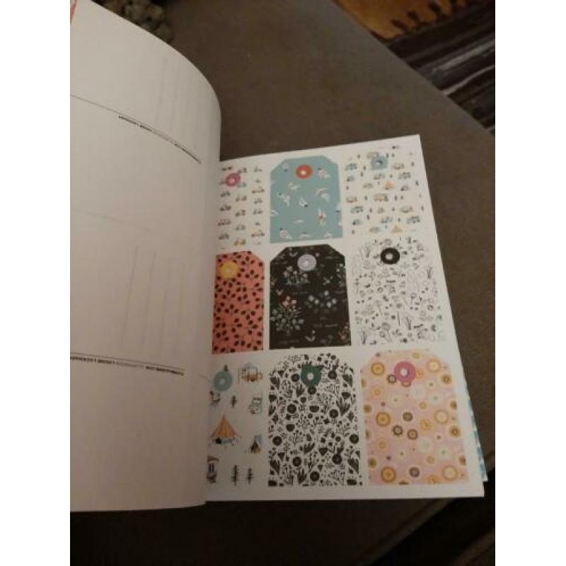 Flow book for paper lovers