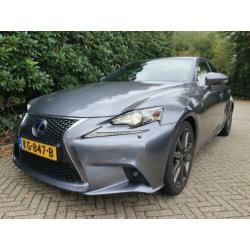 Lexus IS 300h F Sport Line Navi/Xenon/Trekhaak (bj 2015)