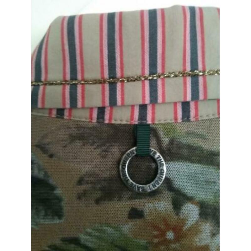 Save the Queen blouse met kant