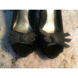 Guess stiletto’s