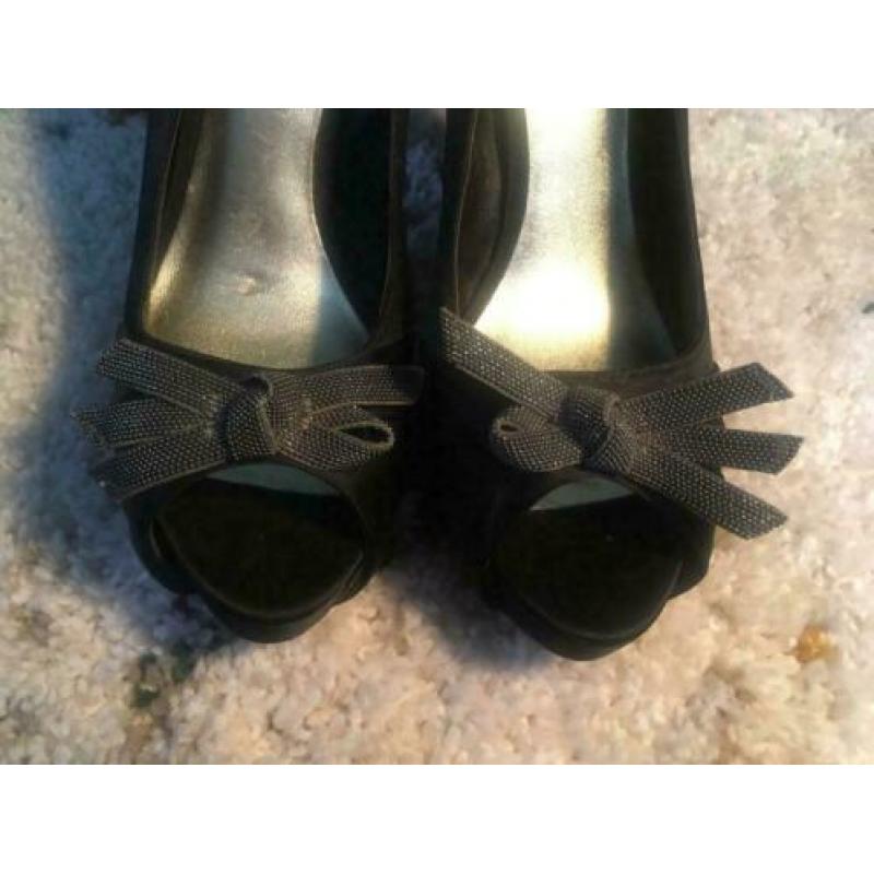 Guess stiletto’s
