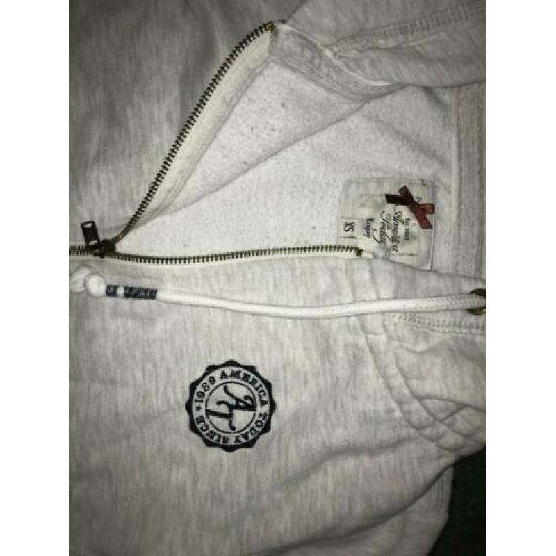America Today XS/XXS/164 sweatvest/hoodie/vest/trui beige