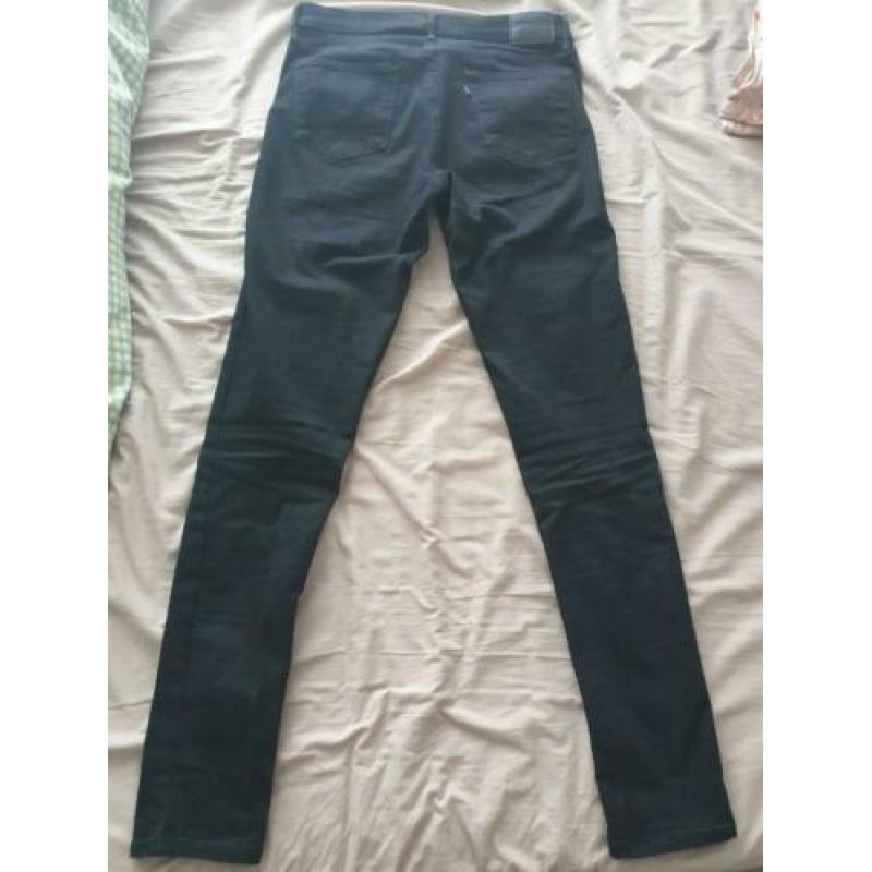 Levi's 720 high waisted jeans 2 keer gedragen