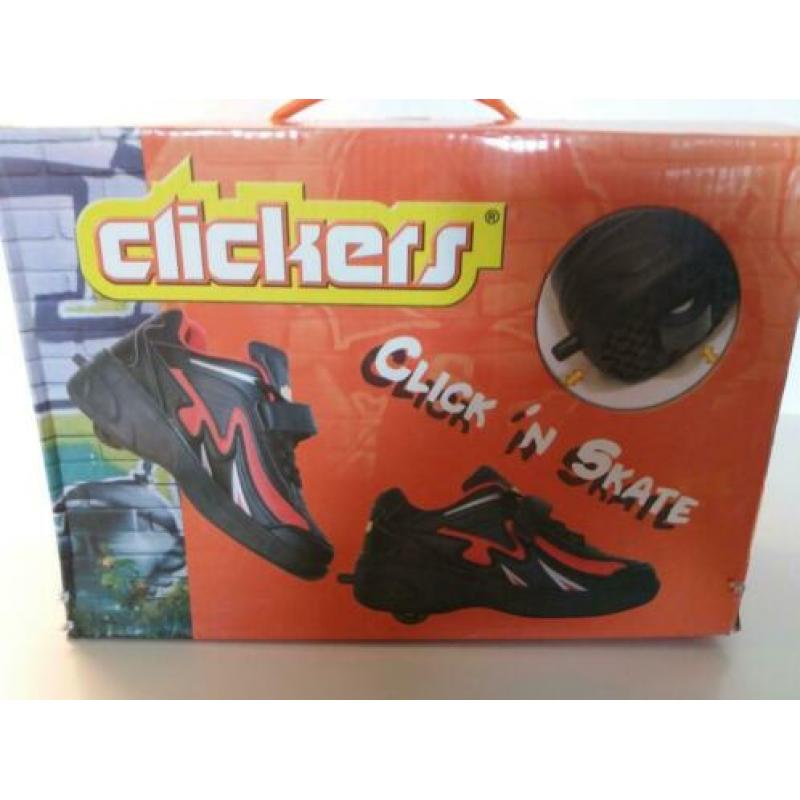 Clickerschoenen met wieltjes, mt 34/35 en mt 36/37.