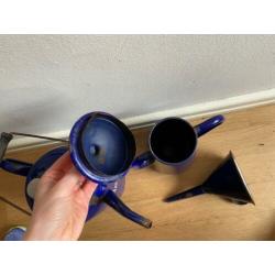 Prachtige blauwe emaille set!!