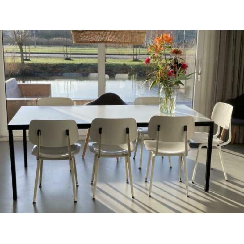 Ahrend Facet tafel van Friso Kramer, 2m x 1m