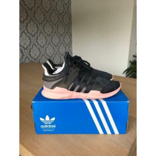 Adidas sneakers maat 9 (41 1/3) NIEUW