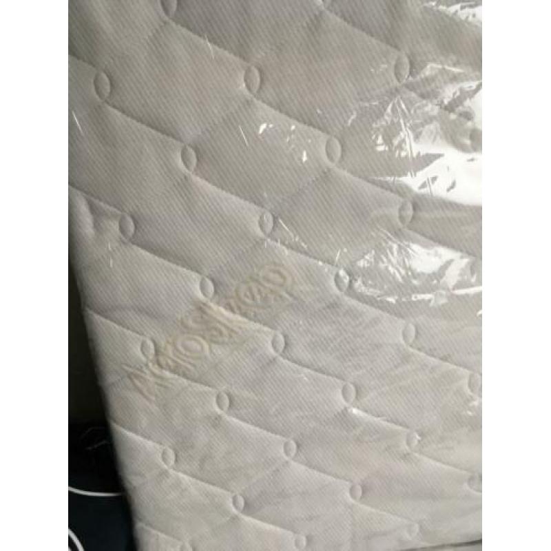 Aerosleep matras + matrasbeschermer, 60x120