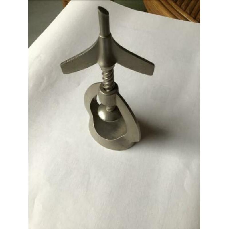 Notenkraker merk Inca Af 23 / Made Switzerland