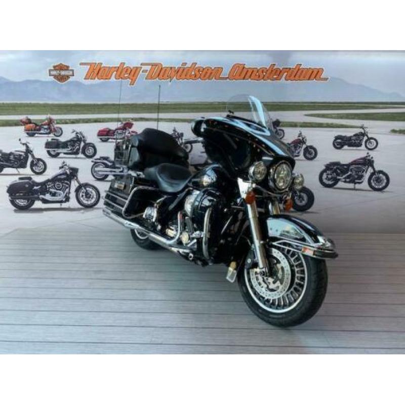 Harley-Davidson FLHTCUI Ultra Classic Electra (bj 2010)