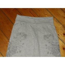 mooie Tumble 'n Dry (harem) broek maat 134