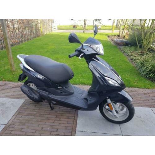 Piaggio Fly 2016 brom