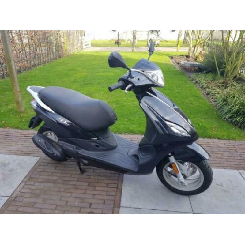 Piaggio Fly 2016 brom