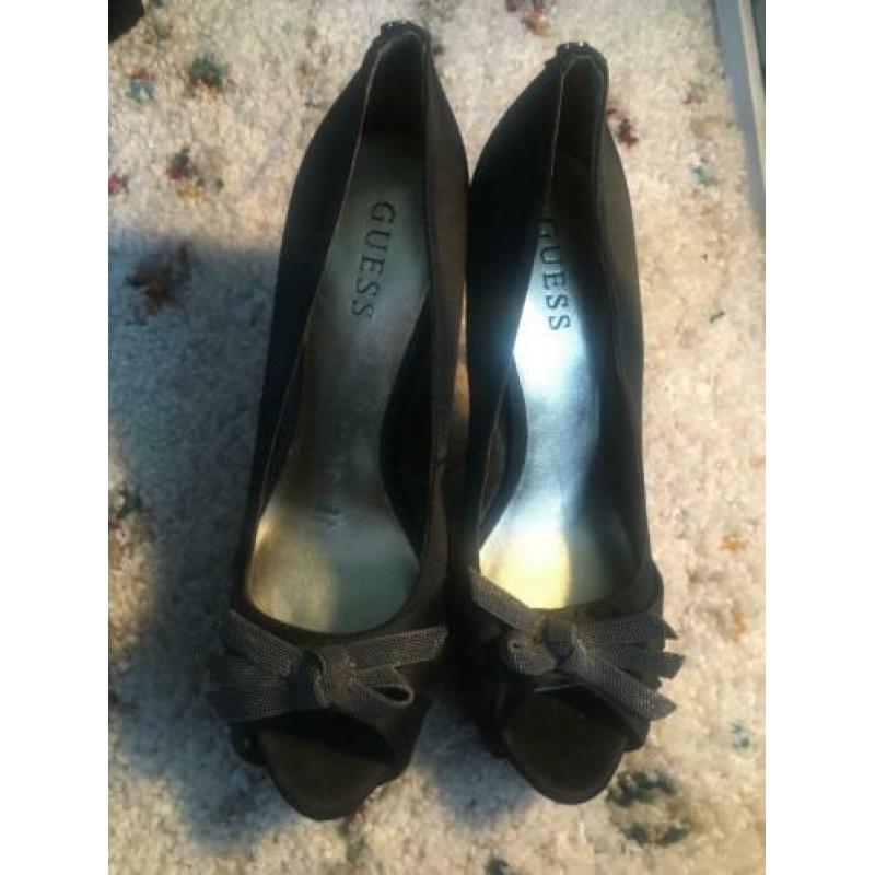 Guess stiletto’s