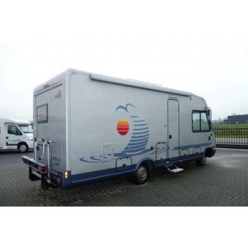 Mercedes RMB I680-LD/White star/vastbed/hefbed/156pk/2004