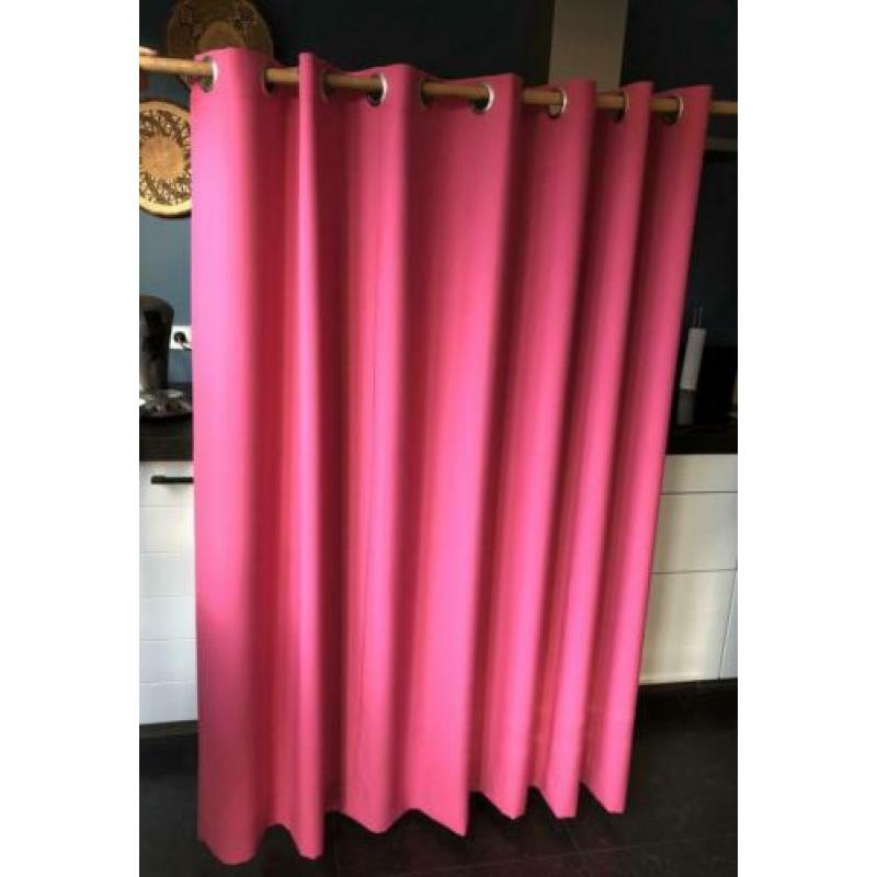 Roze gordijnen