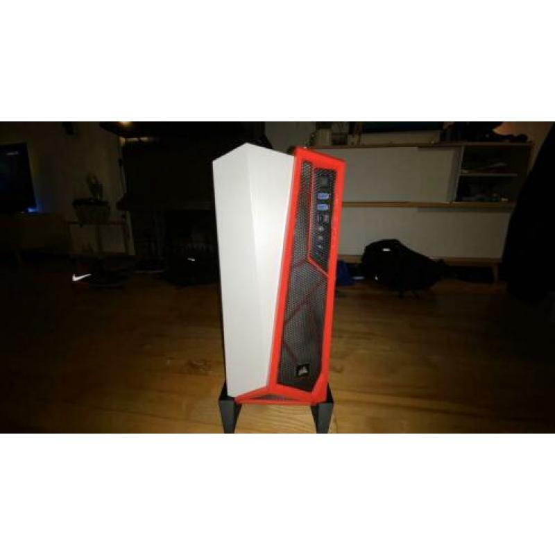 Pc kast Corsair ALLEEN DE KAST!!!