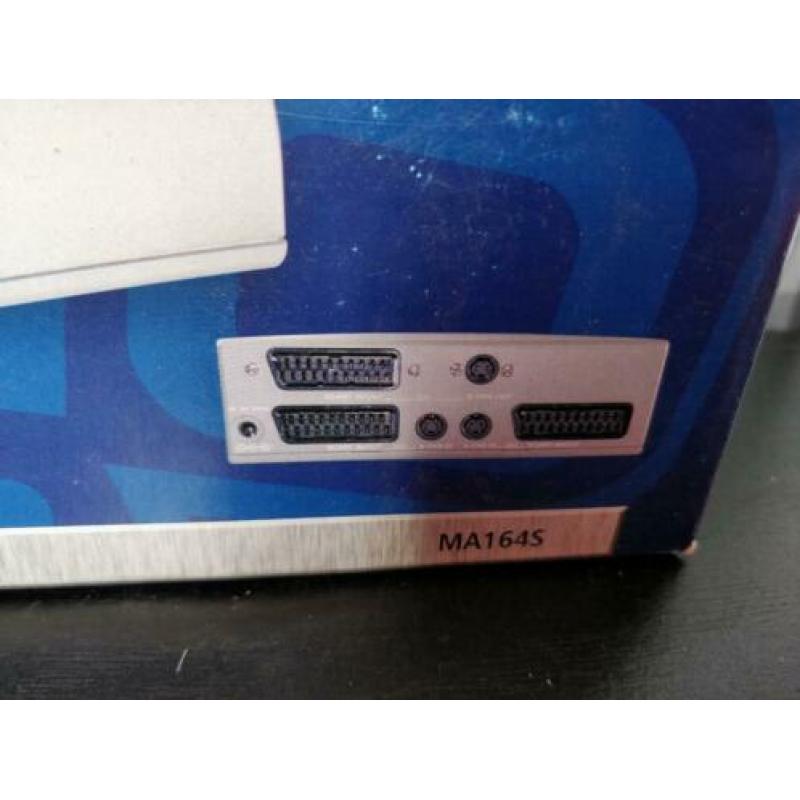 Scart -S - VHS -tulp switch 4 poorten