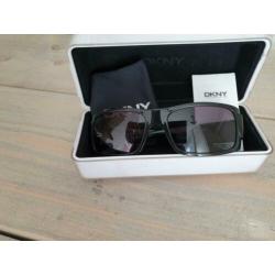 DKNY zonnebril zwart