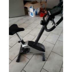 Hometrainer, stapper en buikspier apparaat