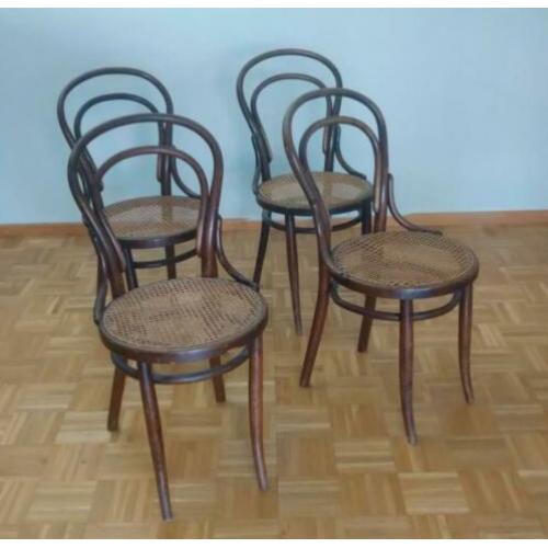 Vintage thonet-stijl stoelen