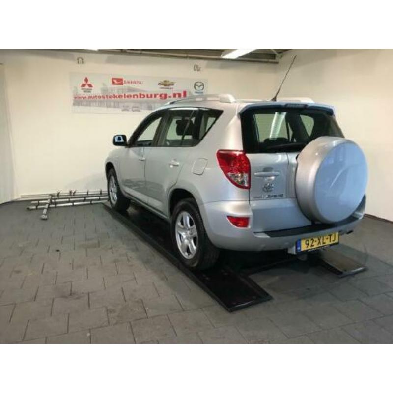 TOYOTA RAV4 2.0 5DR 4WD LINEA LUNA Sol