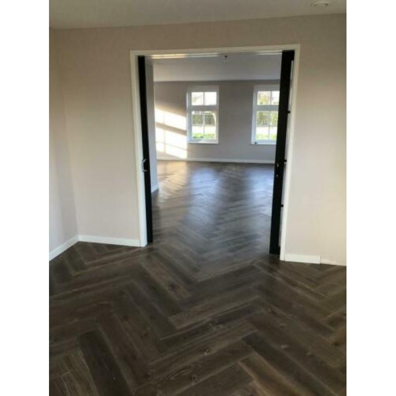 Visgraat vloer massieve planken 13mm mes en groef 15.5m2