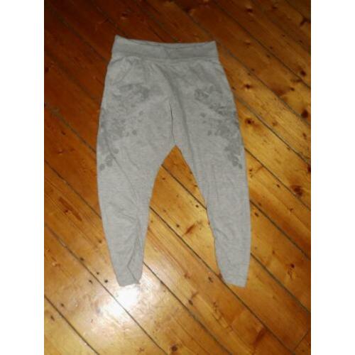 mooie Tumble 'n Dry (harem) broek maat 134