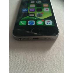 Iphone SE 32gb in zeer nette staat.