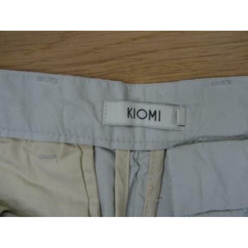 SALE !! KIOMI maat W33, zilvergrijze chino broek.