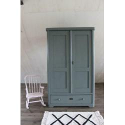 Prachtige antieke, brocante kast / massief hout /donkergroen