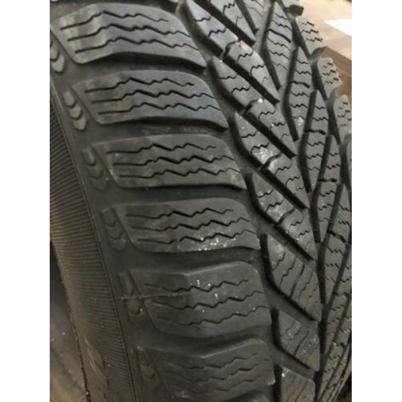 Goodyear winterbanden 195/65R15