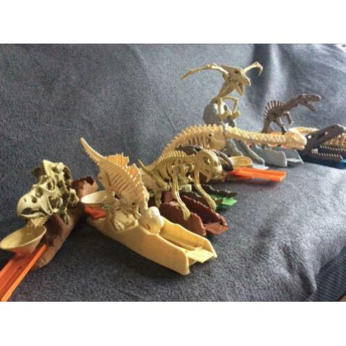 Hotwheels dino challenge racebaan met extra’s