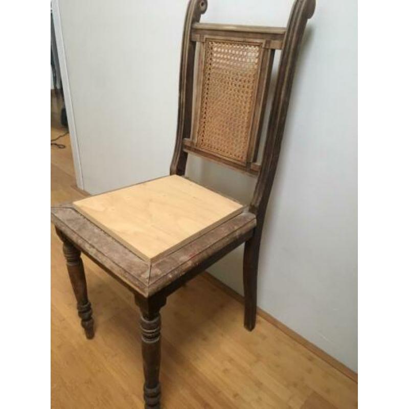 Oud stoeltje- opknappertje voor 5 euro