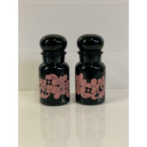 Vintage apothekersflessen / apothekerspotten zwart roze glas