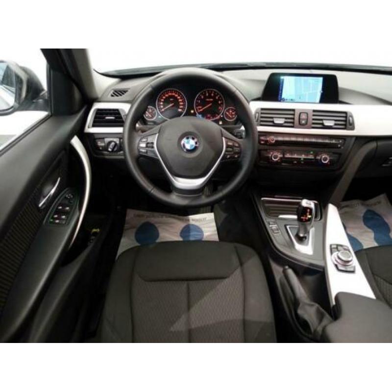 BMW 3 Serie Touring 316I EXECUTIVE AUT8, Navi, ECC, LMV, Chr