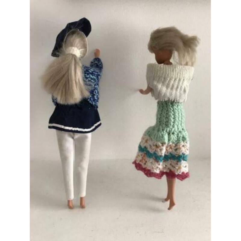 Twee Barbies