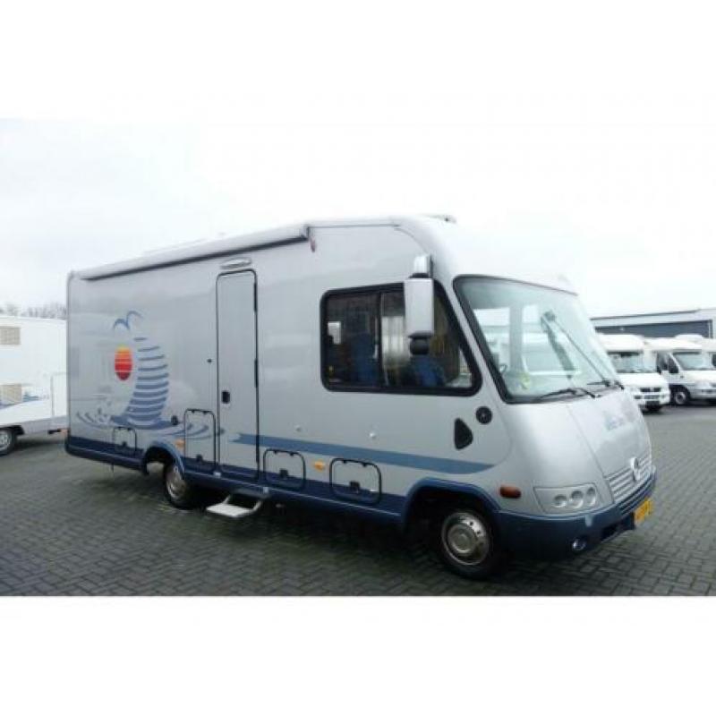 Mercedes RMB I680-LD/White star/vastbed/hefbed/156pk/2004