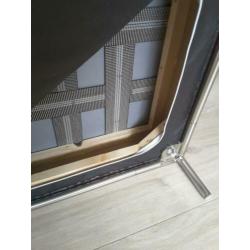 Ikea hocker, Arild, mooie warm rode kleur.