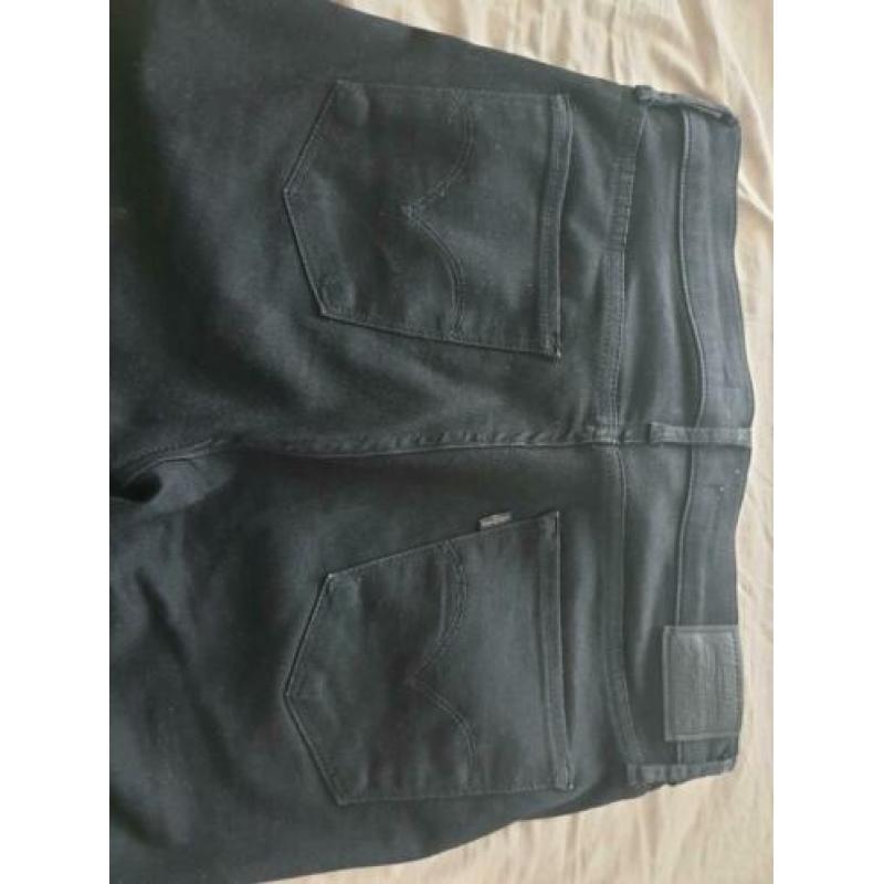 Levi's 720 high waisted jeans 2 keer gedragen